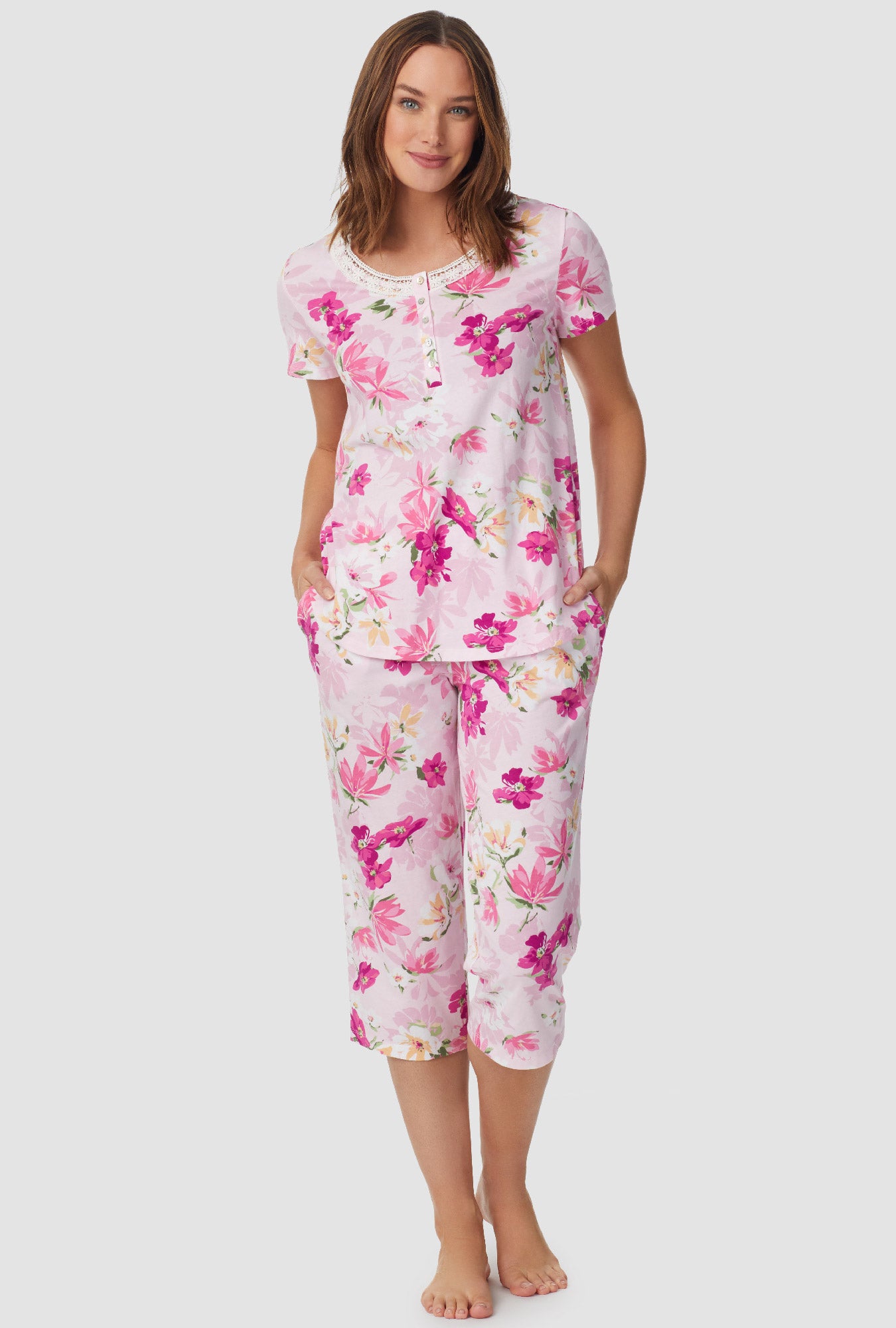Casual Nights Women's Short Sleeve Top with Capri Pants Pjs Floral Border  Capri Pajama Set